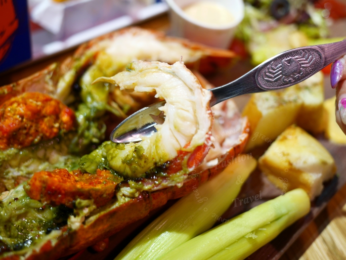 Captain Lobster龍蝦堡,包入整隻龍蝦肉，還可吃到新鮮龍蝦@信義區A11