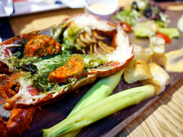Captain Lobster龍蝦堡,包入整隻龍蝦肉，還可吃到新鮮龍蝦@信義區A11