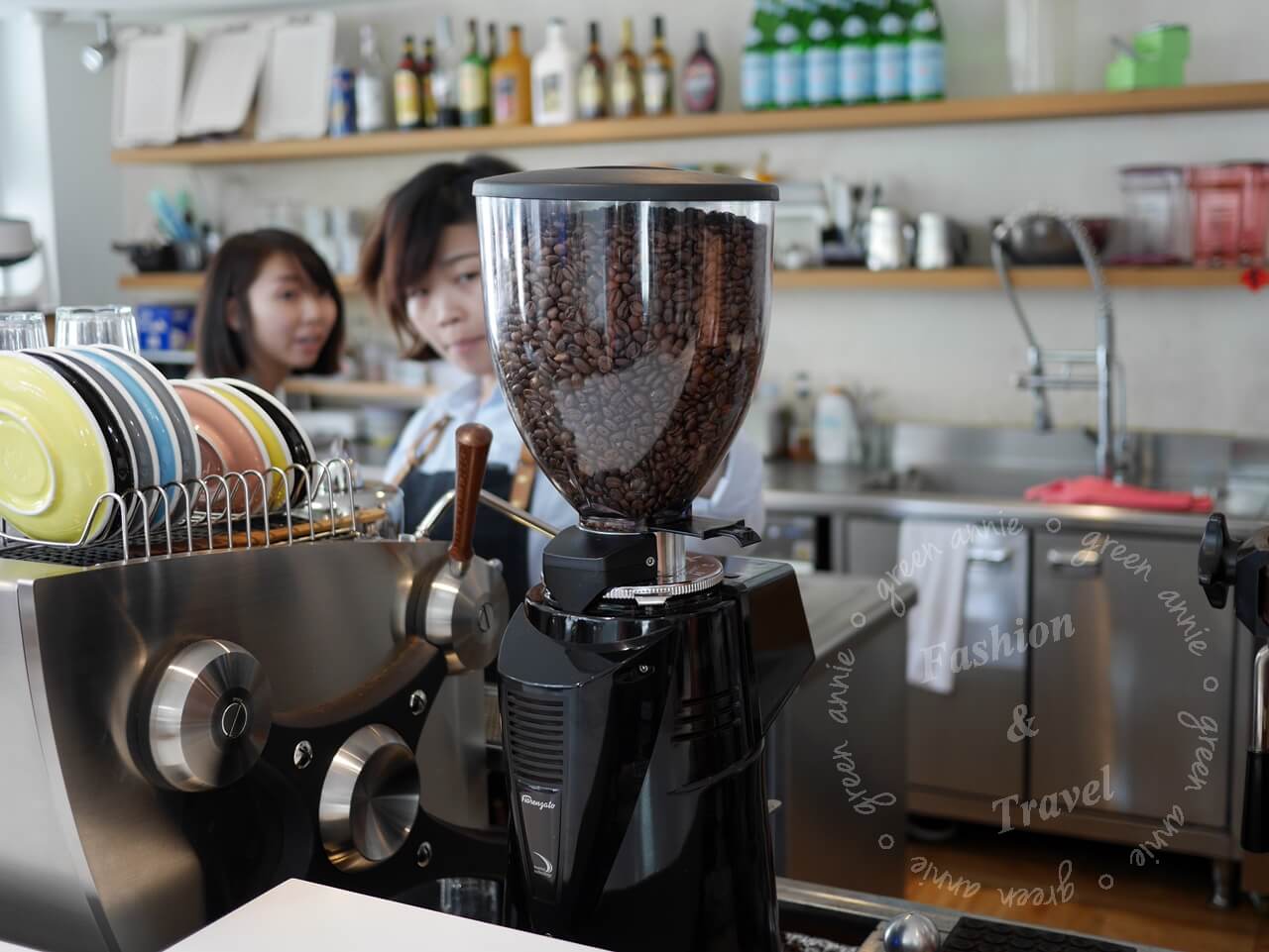 The Factory Mojocoffee,台中咖啡廳推薦，建築外觀舒適時尚咖啡好喝-台中精明商圈
