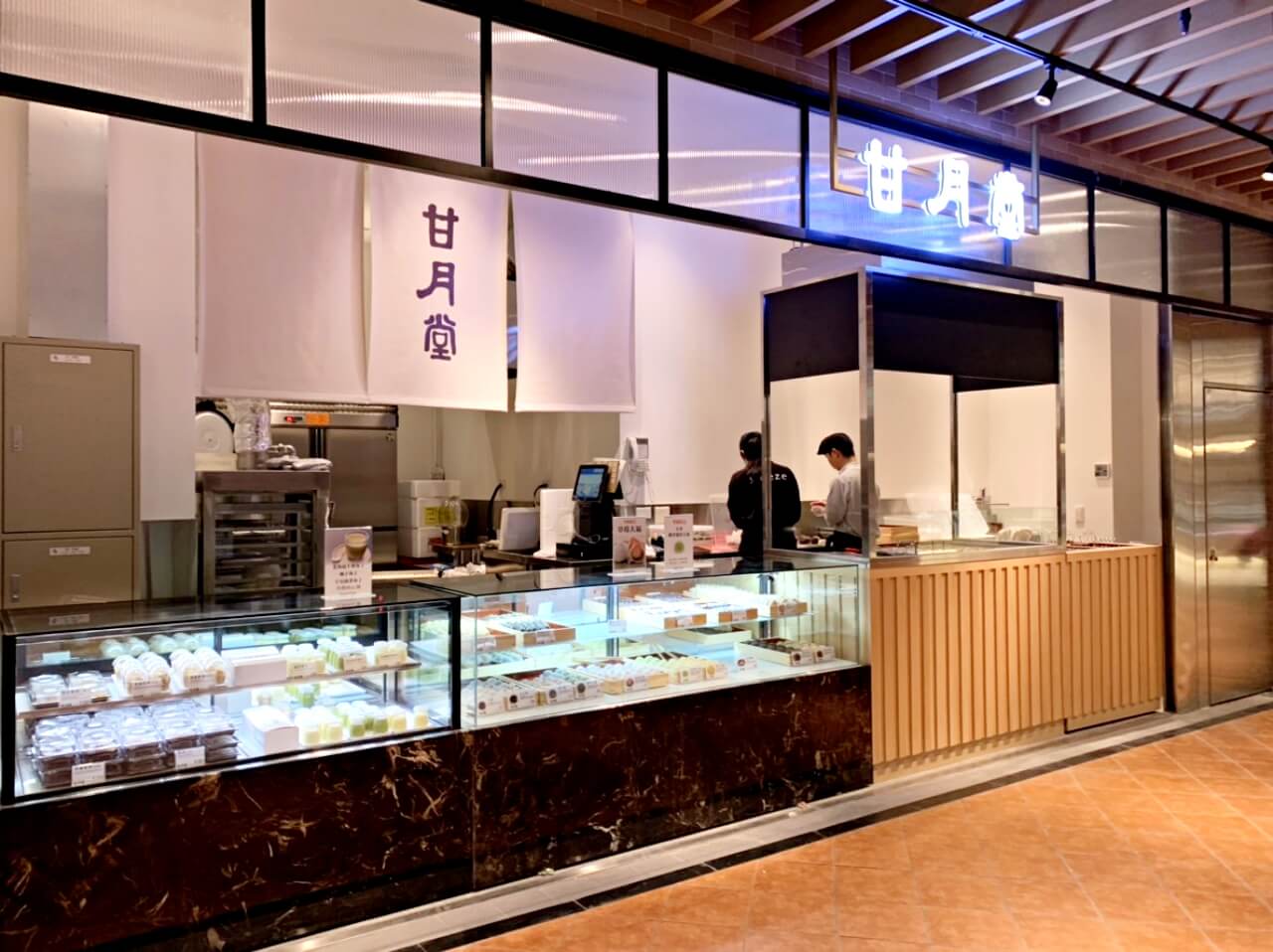 微風南山正式開幕，藍瓶咖啡台灣首間分店、洗頭機、霸嗎拉麵、米其林星級餐廳、超大超市