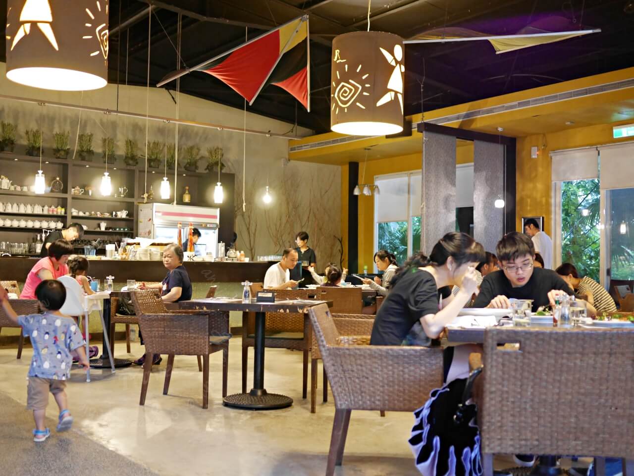 新竹-JR咖啡食尚館-煙波大飯店旁