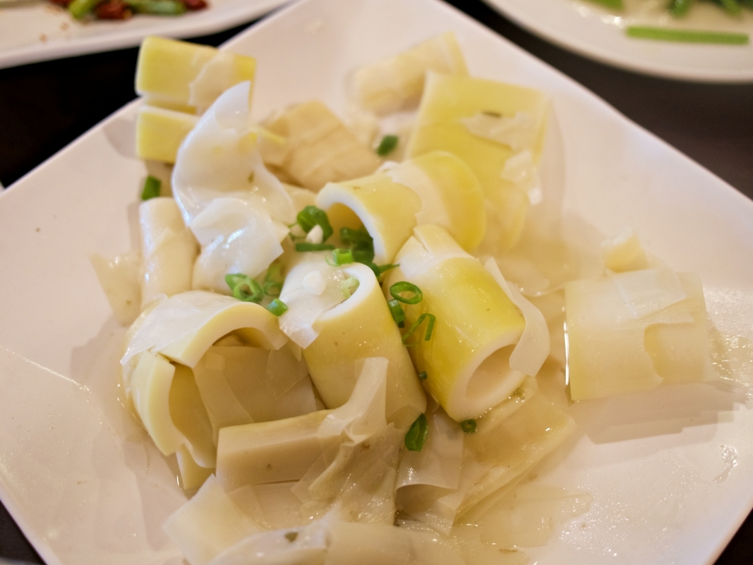 三峽美食：台灣磚窯雞有合菜適合家庭聚會，店內雞油飯吃到飽(附菜單)