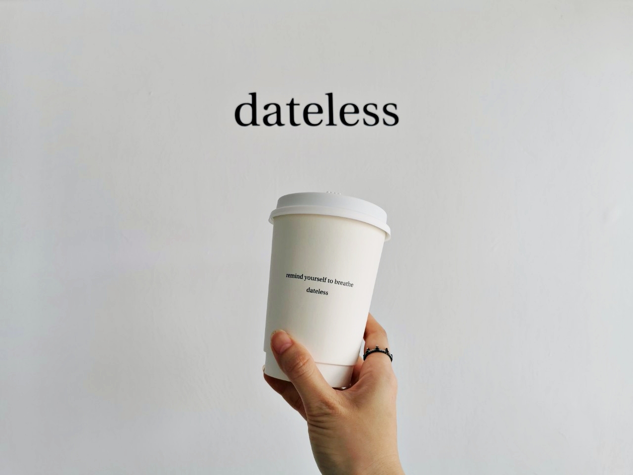 三重咖啡廳：DATELESS COFFEE全白裝璜為夏日帶來小清新…店內有手沖咖啡和司康