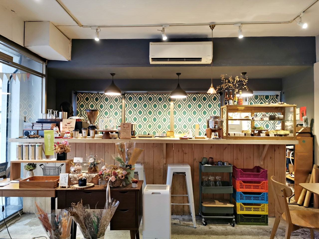 民生社區咖啡廳：勺子咖啡店spoon cafe在安靜舒適空間享受超好吃的焦糖布丁和司康，飲品也很好喝