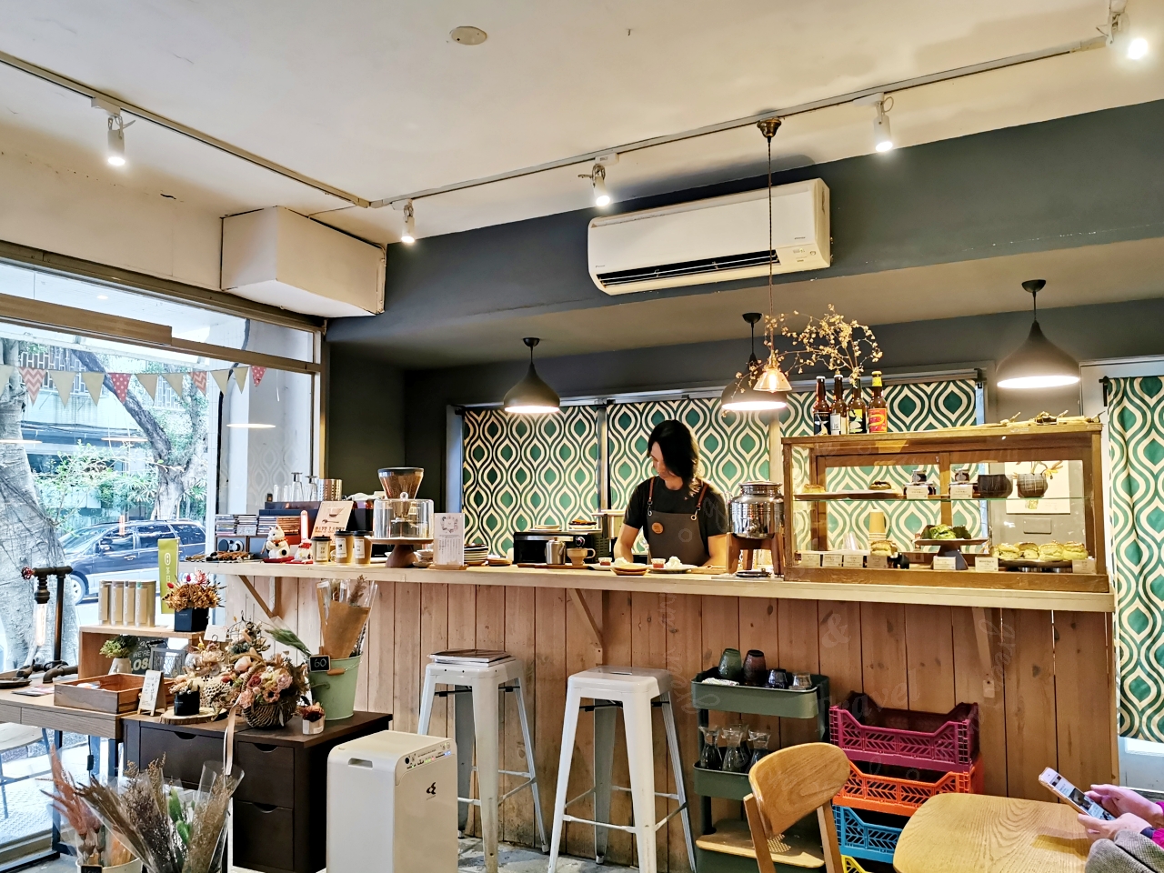 民生社區咖啡廳：勺子咖啡店spoon cafe在安靜舒適空間享受超好吃的焦糖布丁和司康，飲品也很好喝