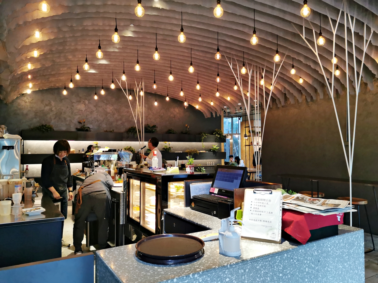 中和咖啡廳推薦：ERC Cafe 阿達阿永咖啡廳春嶺店-捷運南勢角站