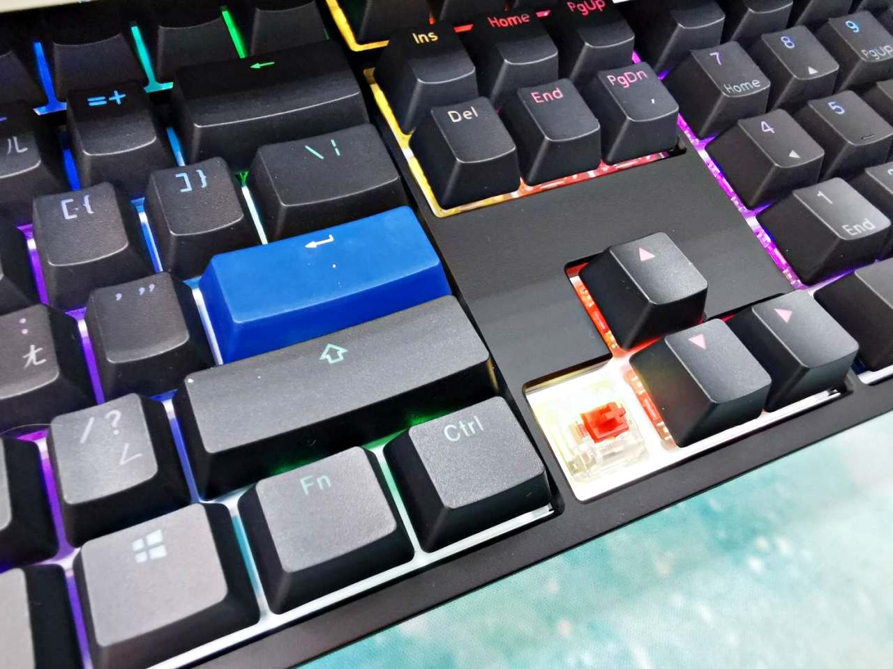 【開箱】DUCKY ONE 2 RGB電競鍵盤