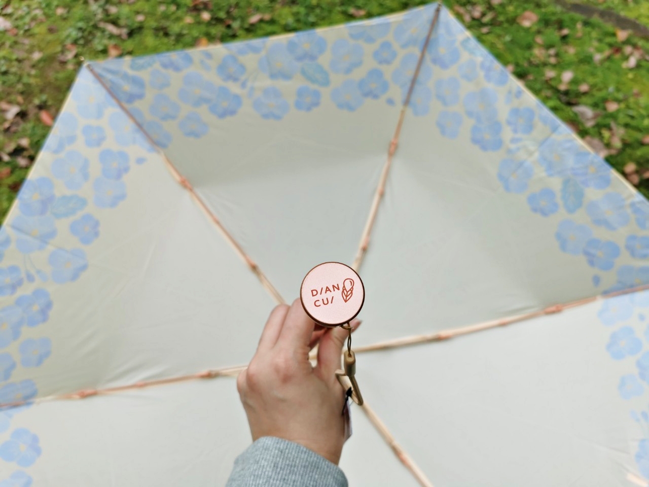 好物推薦：DianCui極輕晴雨傘，每個女生夏天必備一把好傘防曬抗UV，又能遮擋夏天午後陣雨【團購中】