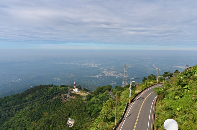 嘉義景點：全台灣最高的吊橋「梅山太平雲梯」，可以看到整片嘉南平原，不論那個時間去都很美