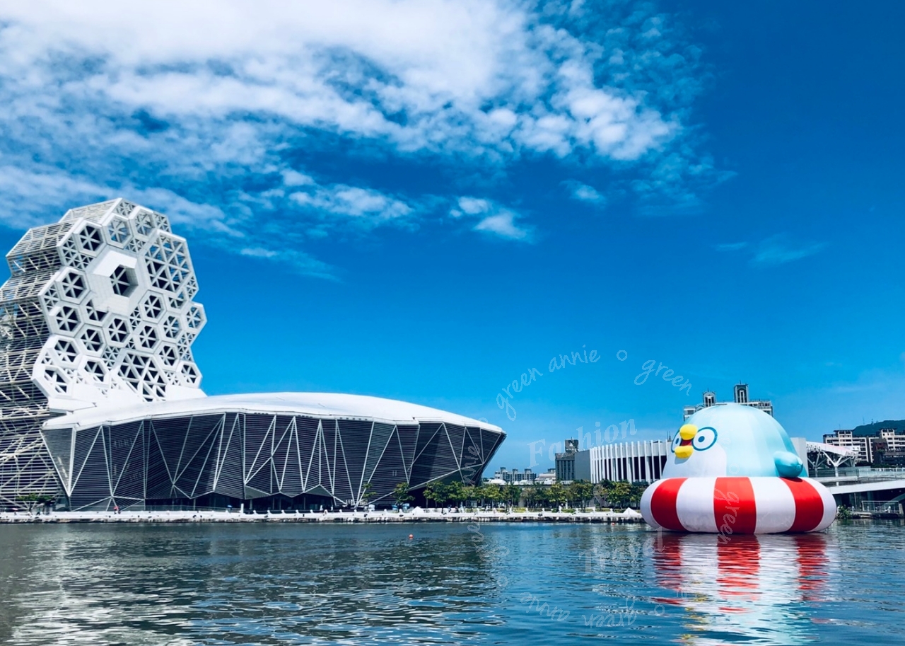 2022臺灣文博會在高雄，聊癒飄飄河在愛河灣登場，6位Line貼圖明星，讓愛河灣成為拍照打卡新景點