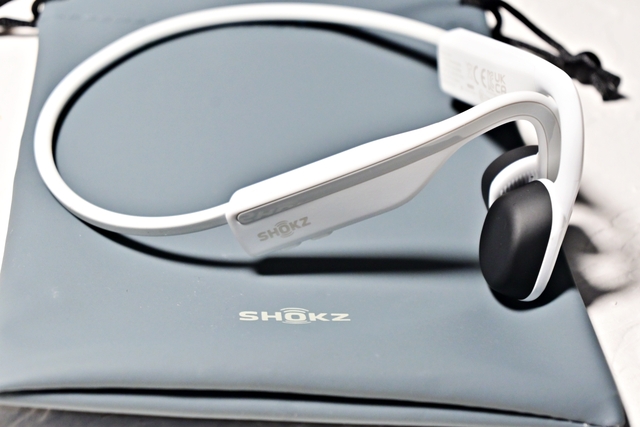 思維寶藍SHOKZ S661骨傳導藍牙運動耳機，配上Move It Pulse 智能心率跳繩