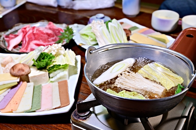 來鳥取，一定要到倉吉百年麻糬老店「清水庵」，試試12種顏色(口味)麻糬火鍋