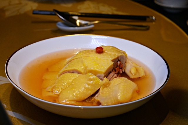 澳門美食：上葡京創新的上海菜「華亭」，糖醋松鼠桂花魚和松露鮑魚東坡肉讓人一吃就愛上