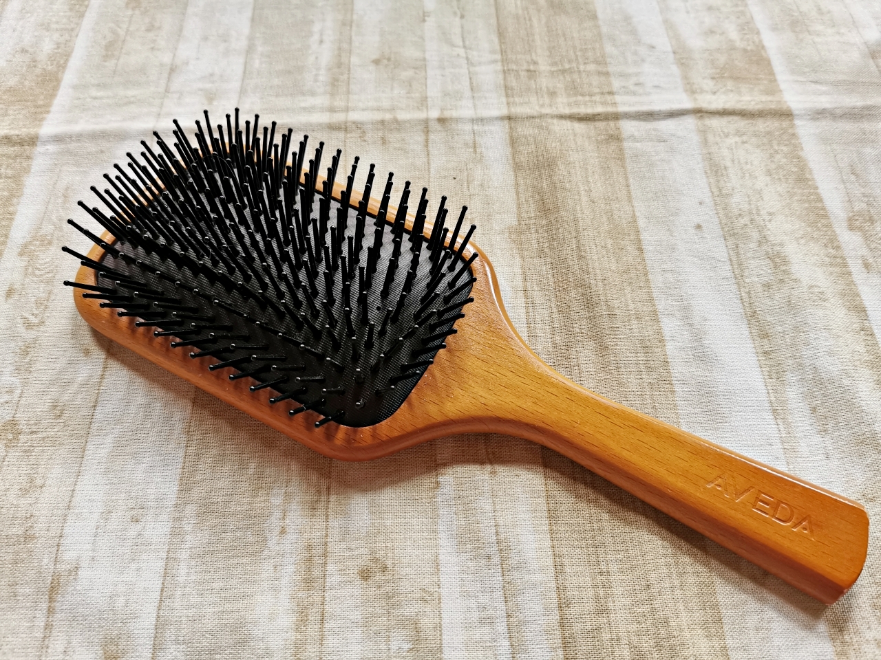 日常分享：長髮女孩必備護髮油和一把好梳子，多款護髮油及梳子使用心得