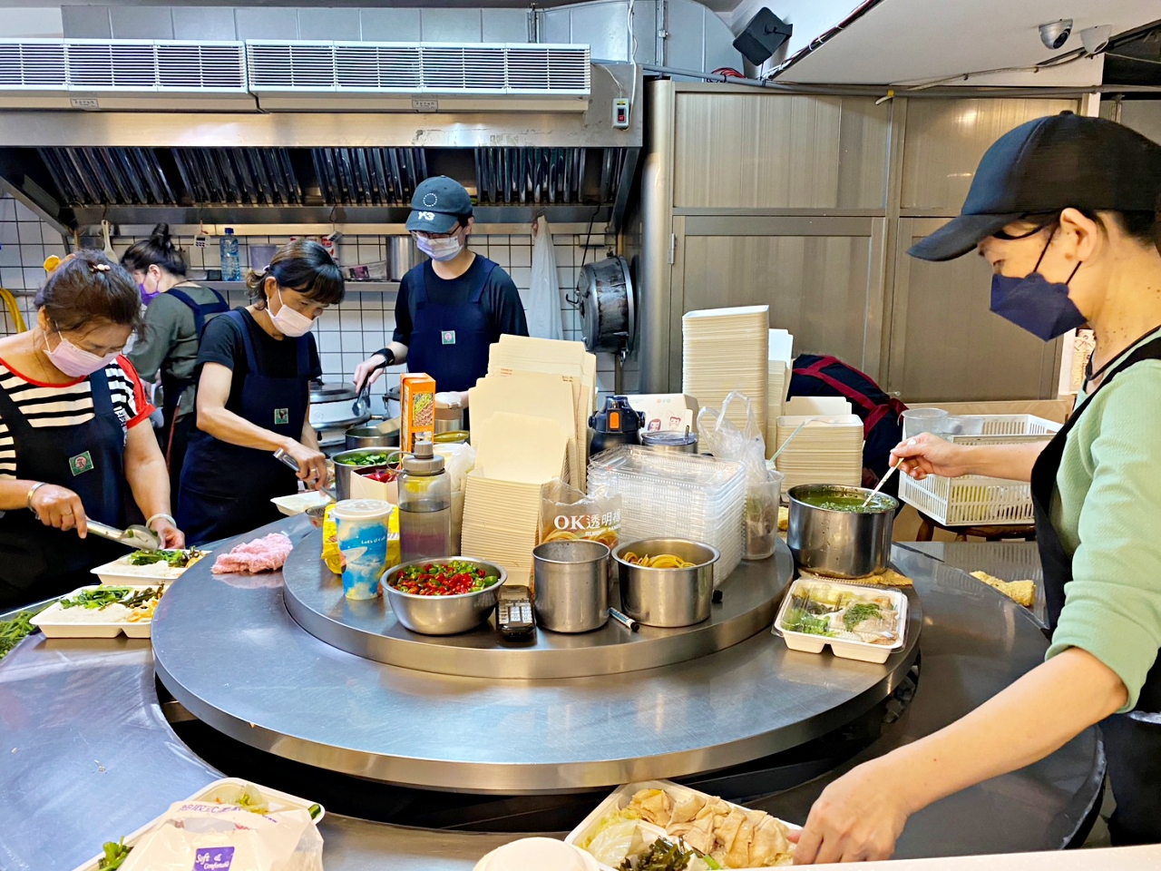 台北美食：慶城海南雞飯(附菜單)，每天都不停排隊-捷運南京復興站