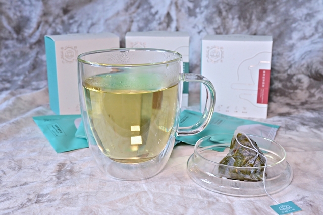 茶包推薦：申時七茶適合冷泡和熱泡的好茶，夏天大推喝冷泡茶。設計出好茶，好茶無可tea袋。