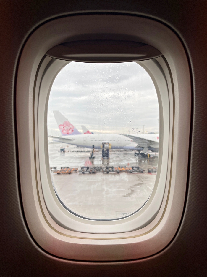 搭華航飛上海浦東國際機場心得、機上餐點、飛行時間