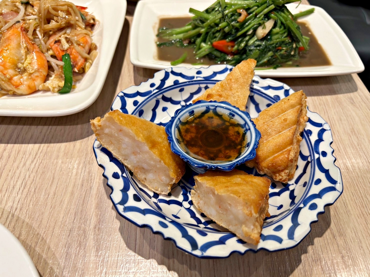 內湖美食：P.Ming泰式廚坊必點超厚月亮蝦餅，每道菜都好吃價格也實在-捷運港墘站