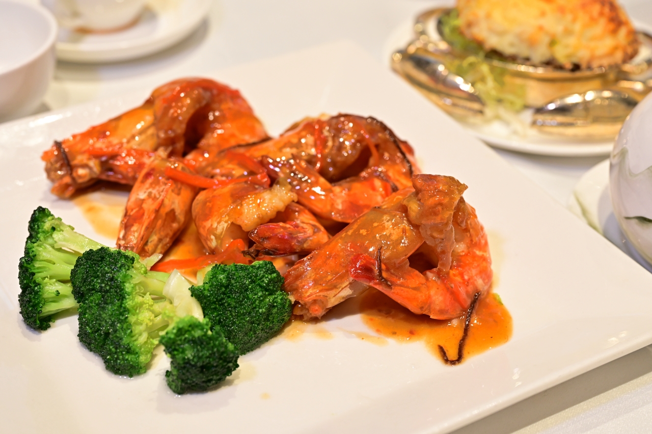 灣仔六國酒店，香港著名的中菜廳之一「粵軒」，很推薦大家來嚐嚐粵菜