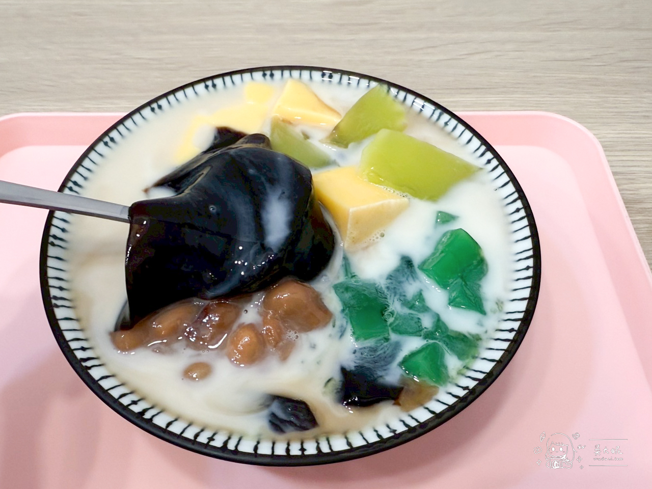 三重豆花店：巷覓豆花太晚來配料就通通沒了，豆漿豆花好吃