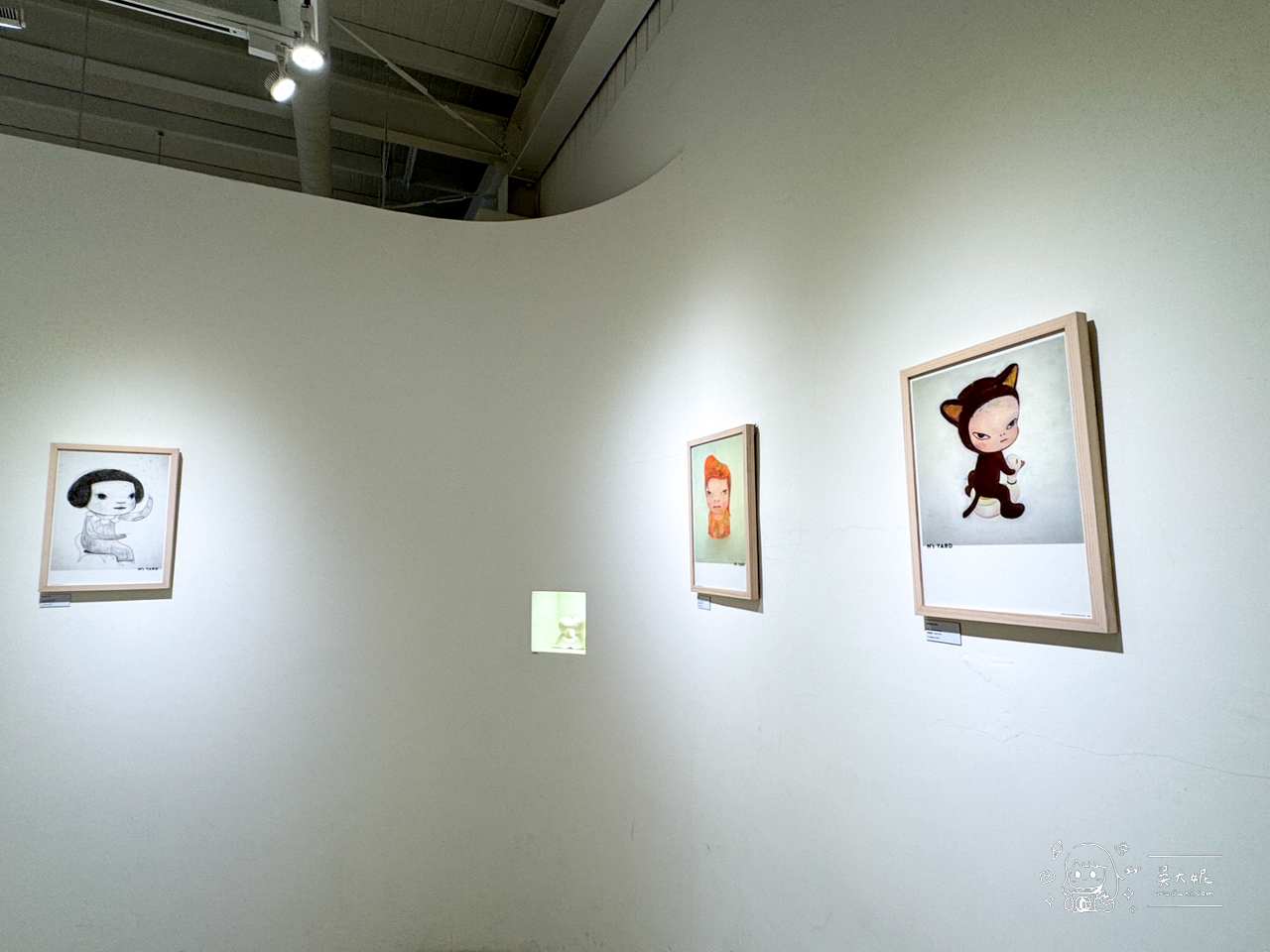 新營咖啡廳推薦：MINI.D COFFEE 店裡就像美術館，還有奈良美智畫作
