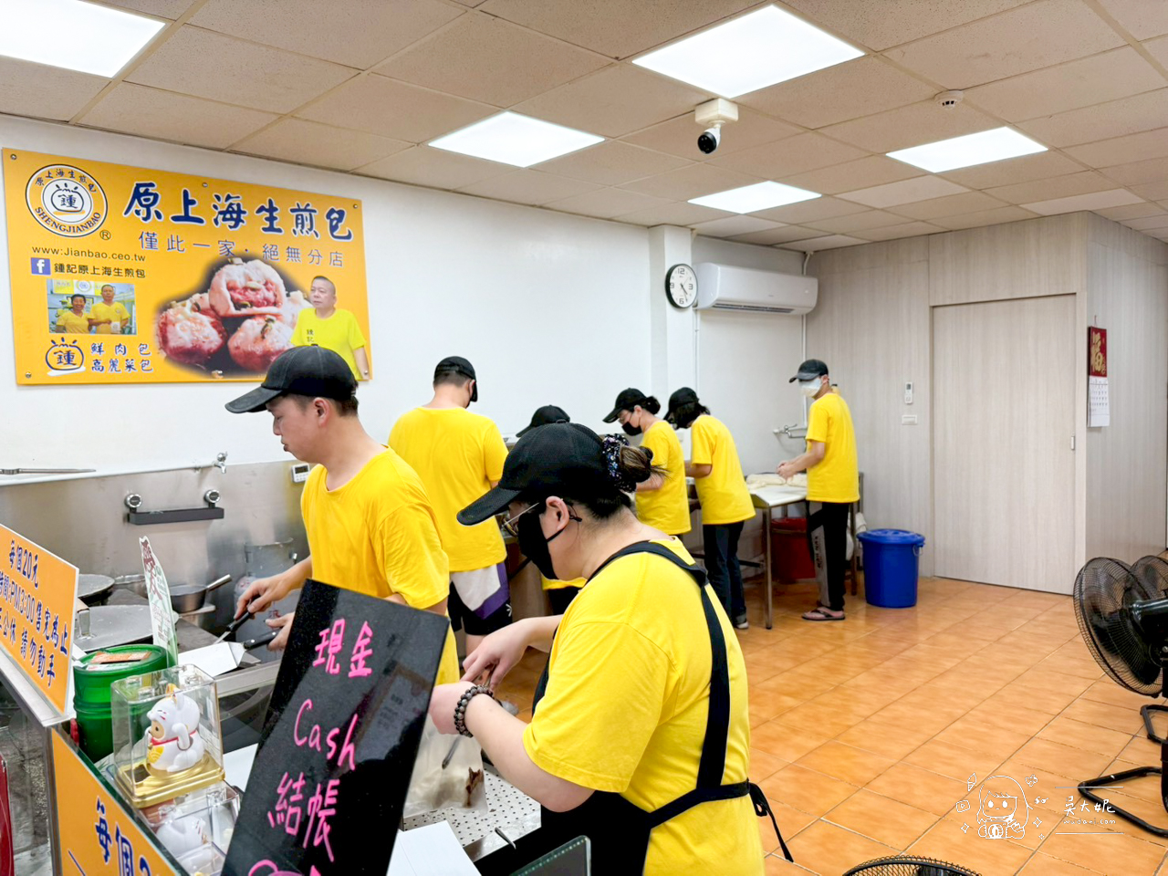 士林夜市排隊美食:鍾家原上海生煎包,米其林必比登推薦 士林夜市排隊美食:鍾家原上海生煎包,米其林必比登推薦